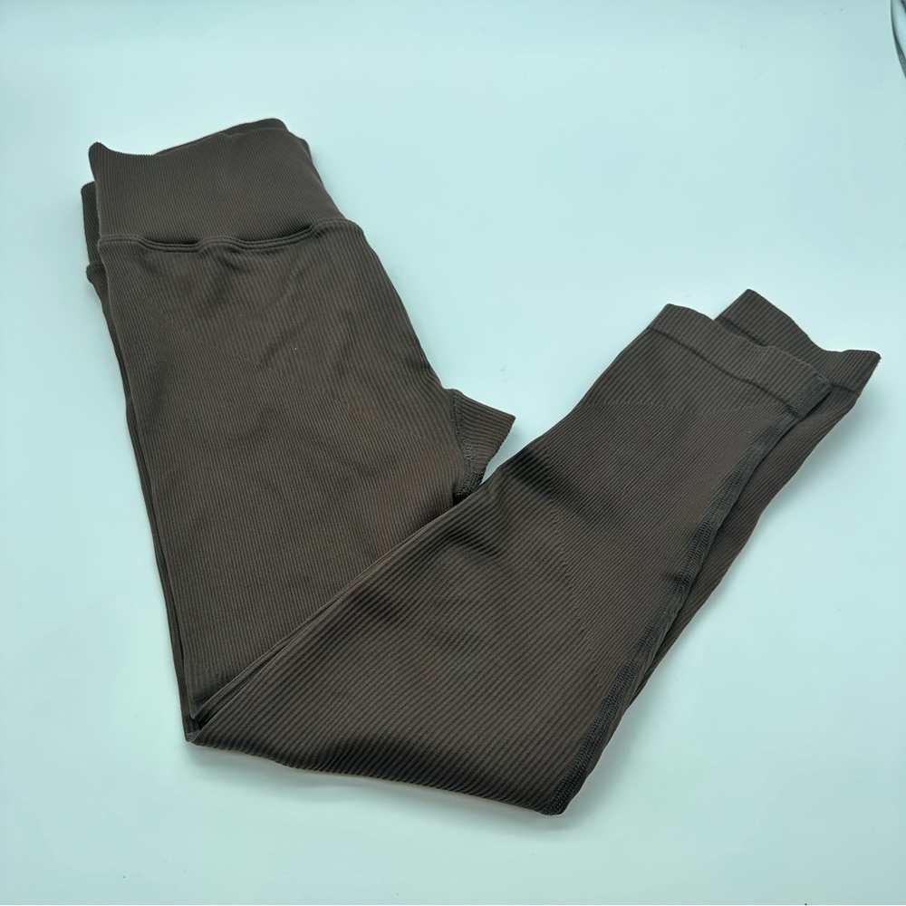 Senita Athletics Ribbed Seamless Leggings in Espresso